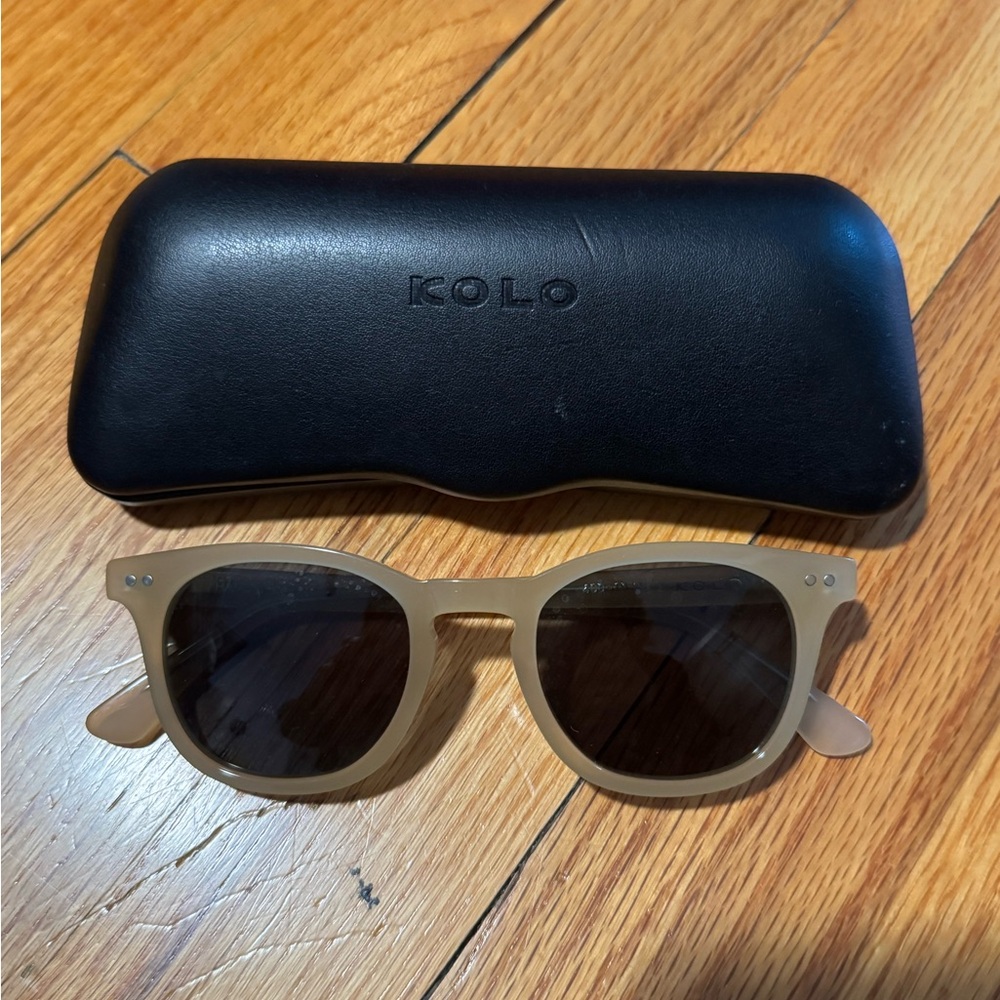 Unisex KOLO sunnies!